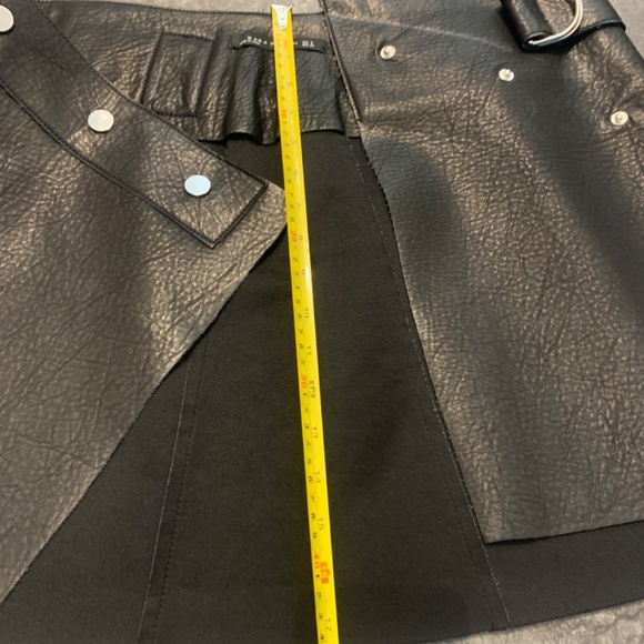 Zara, S belted, faux-leather, A-line, black, mini skirt. - Picture 10 of 10